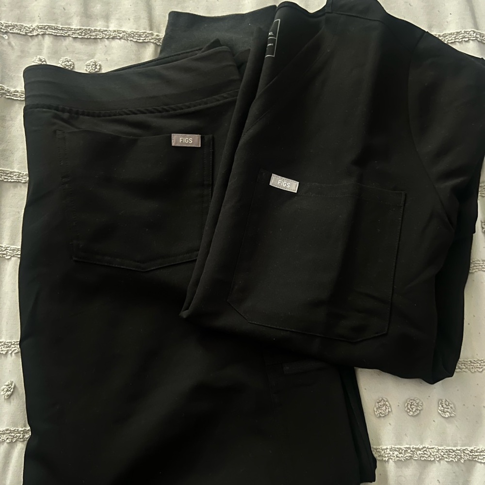 Black womens fig’s scrub set